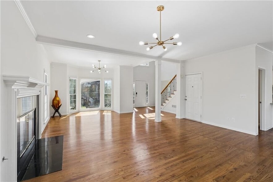 Building Photo - 5055 Mallory Ct