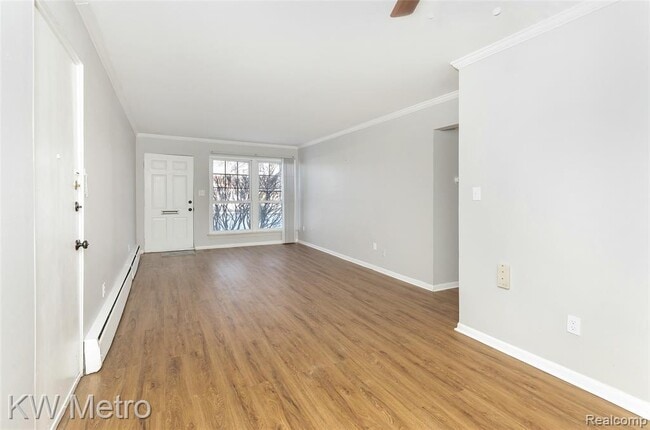 Building Photo - 2817 W 13 Mile Rd