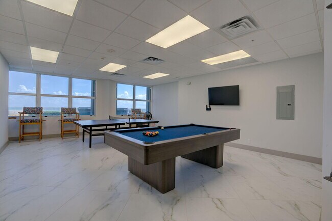 Building Photo - 5200 N Ocean Dr