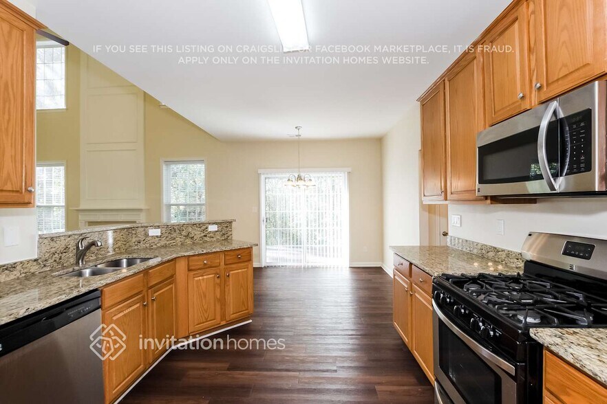 Building Photo - 10911 Chastain Parc Dr