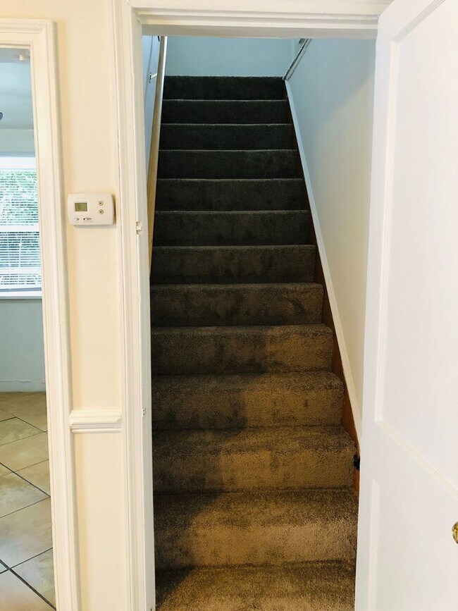 Building Photo - Adorable 3 bdrm/1.5 bath Home on a Corner Lot Across From Belmont Golf Course in Lakeside!