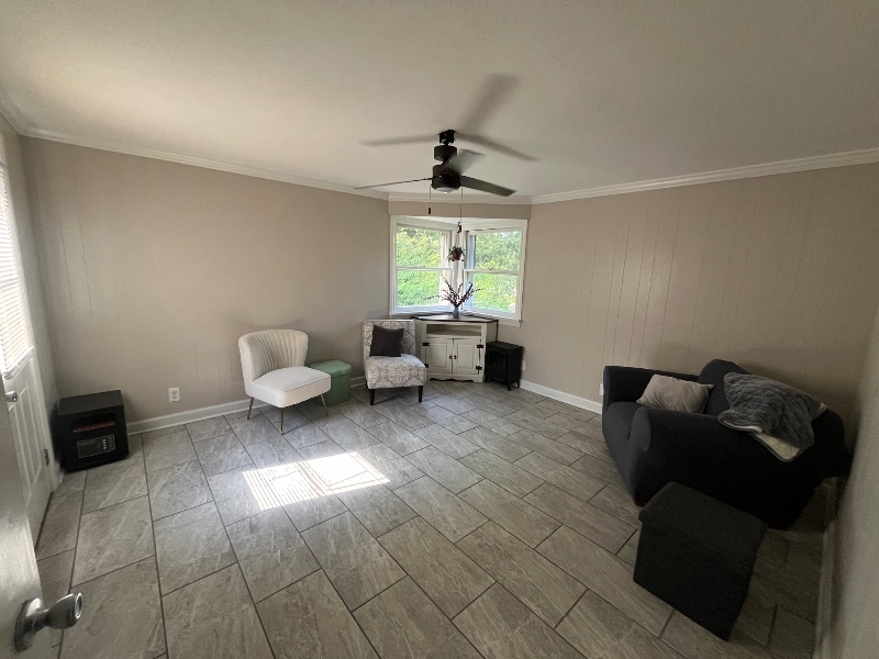 Building Photo - 215 Mystic Ln