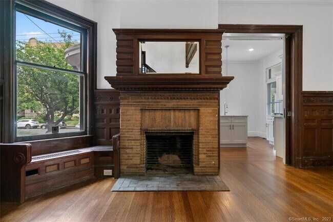 Building Photo - 131 Dwight St