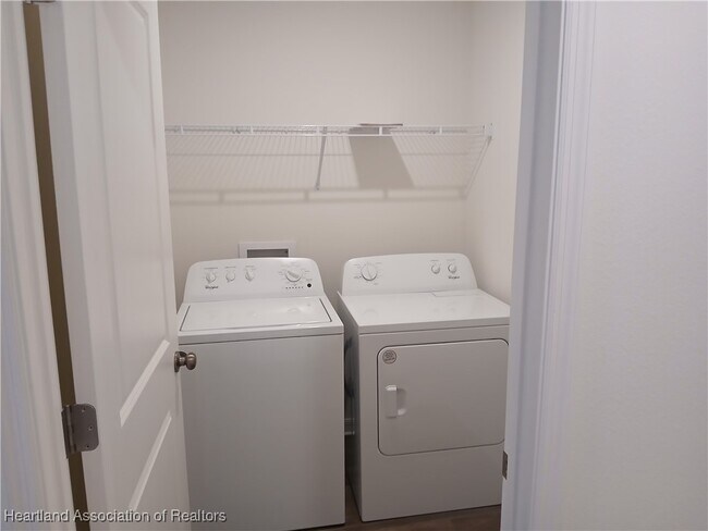 Building Photo - 1227 Stone Ridge Cir