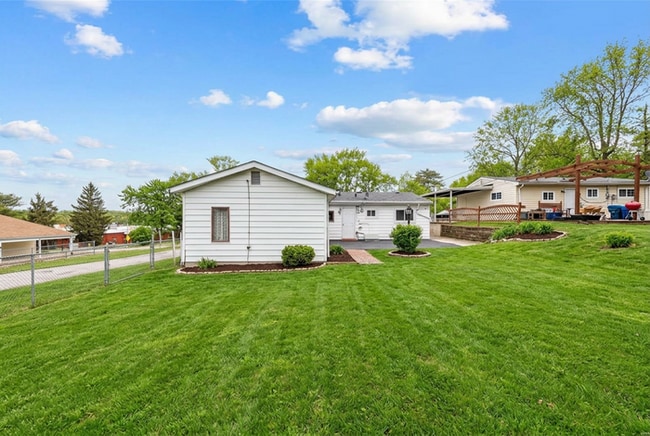 Building Photo - Fantastic 3bd/2ba home! Let yourself in!