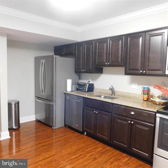 Building Photo - 567 Lancaster Pl