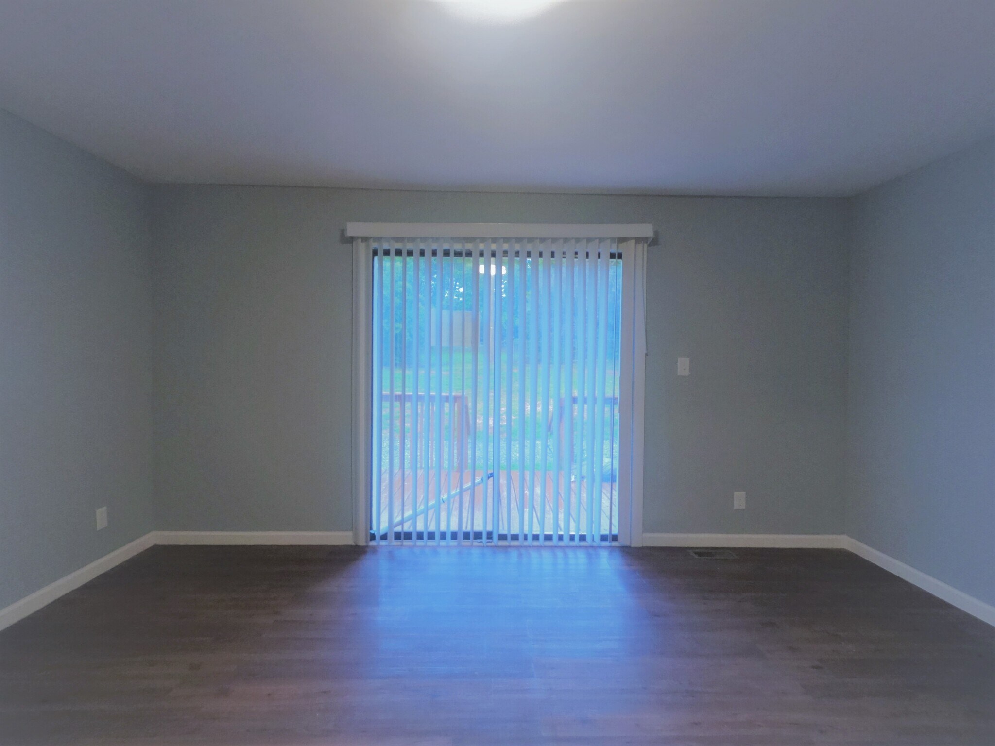 entry to backyard living room - 2409 Boiling Springs Rd