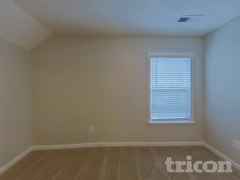 Building Photo - 241 Roosevelt Thompson Rd