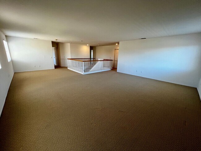 Building Photo - Spacious 4-Bedroom Murrieta Home with Loft & 3-Car Garage