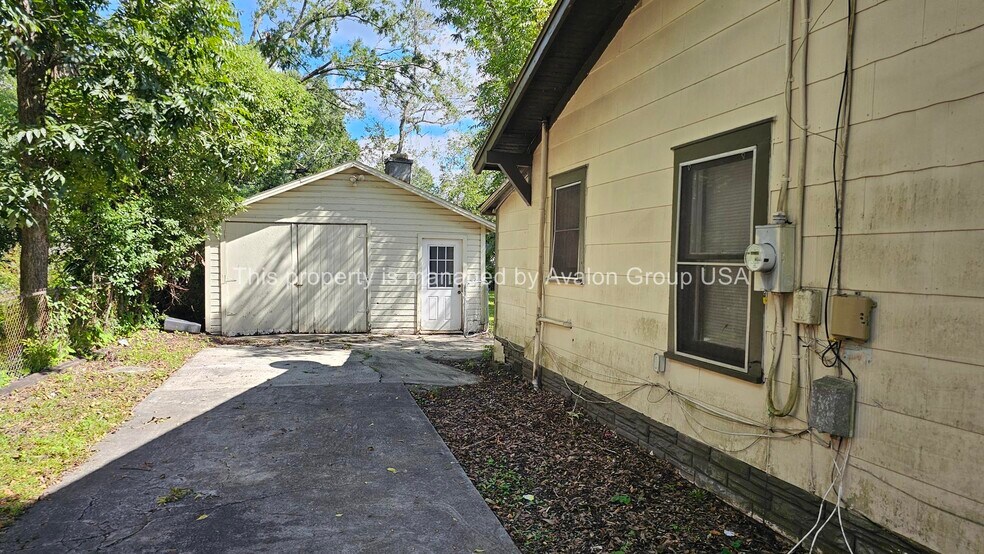 Building Photo - 873 Melson Ave