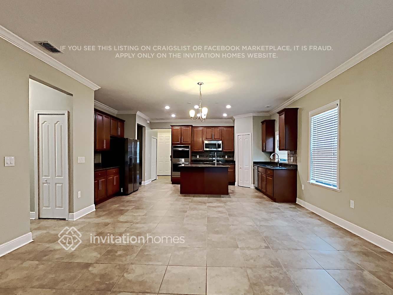 Building Photo - 7526 39th Ave E