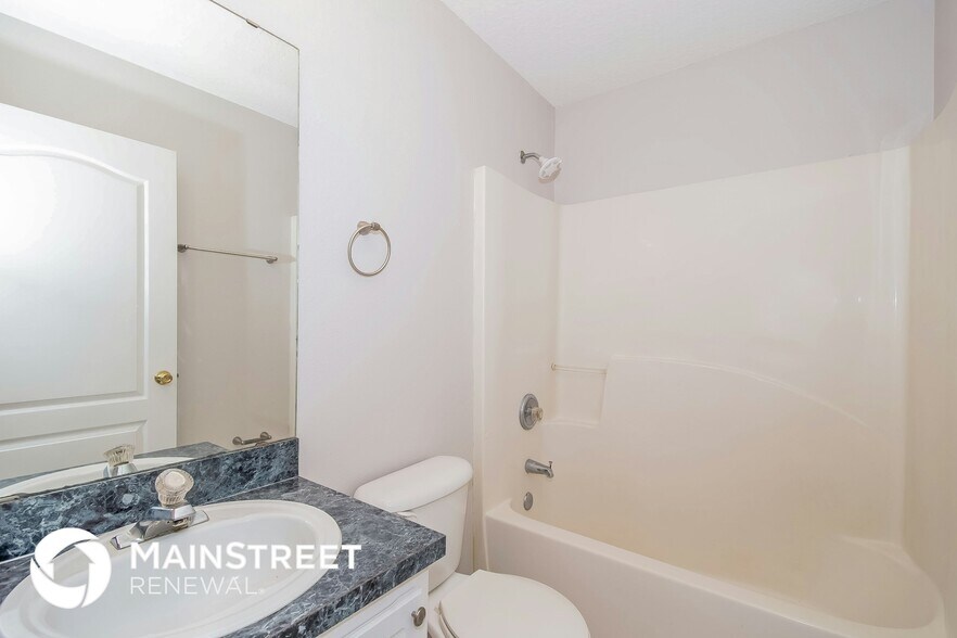 Building Photo - 12289 Bucks Harbor Dr N