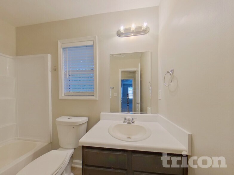 Building Photo - 150 Whetstone Way