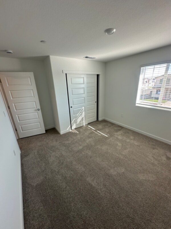 Building Photo - 1486 Sea Holly St