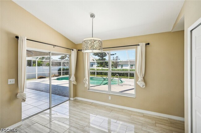 Building Photo - 4346 SW 18th Pl