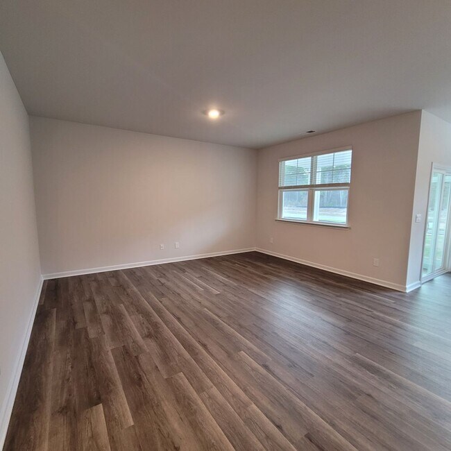 Building Photo - Brand new construction home in the desirable Brunswick Forest subdivision