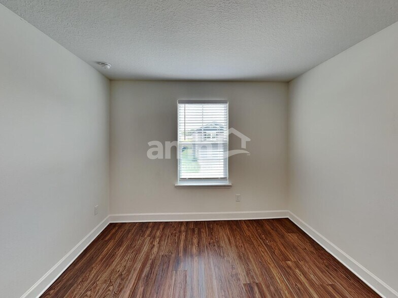 Building Photo - 1172 Tan Tara Trail