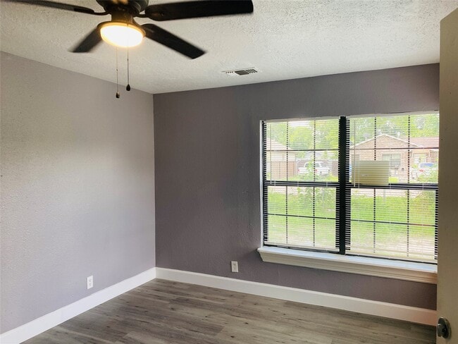 Building Photo - 7547 Laura Koppe Rd
