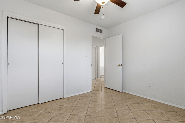 Building Photo - 10837 Gemstone St