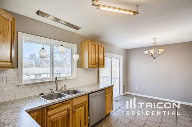 Building Photo - 6910 Fielding Cir