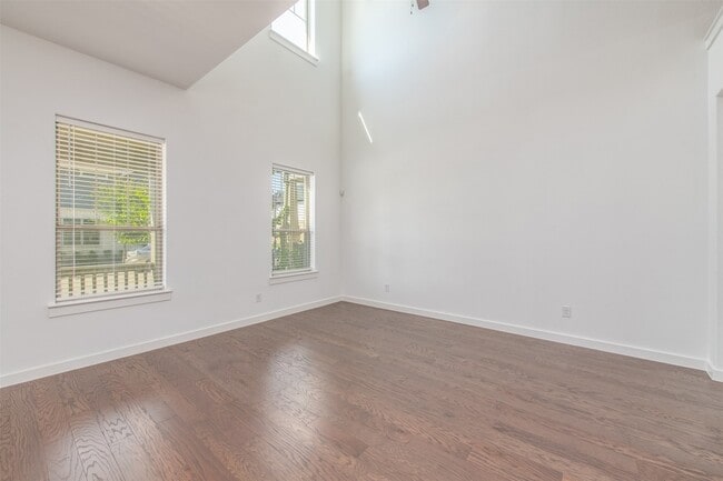 Building Photo - 6520 Northern Dancer Dr