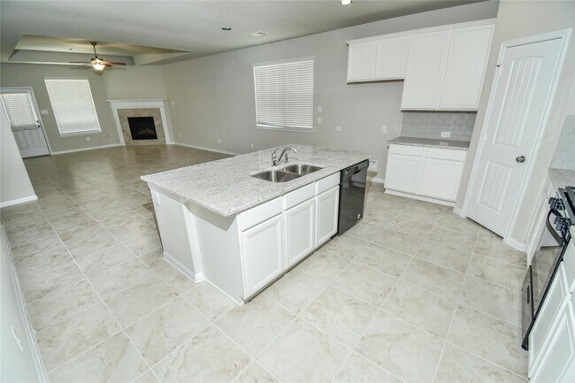 Building Photo - 21218 Flowering Dogwood Cir