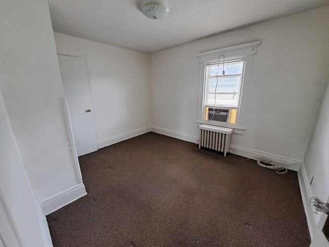 Building Photo - 59 Plainfield Ave