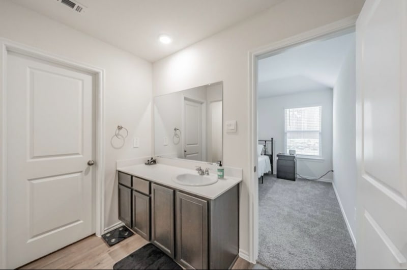 Building Photo - 363 Vitex Dr
