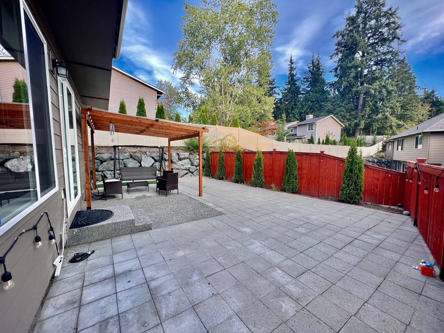 Building Photo - Beautiful Bothell Home!