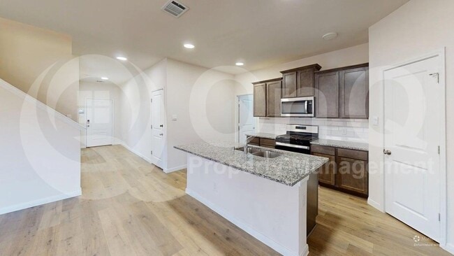Building Photo - 1400 Colonial Bluff Ln