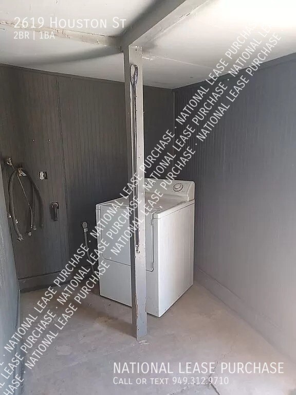 Building Photo - Rent to Own Home with $5500 Down - No Bank...
