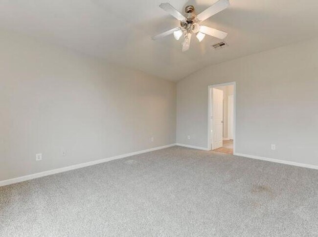 Building Photo - AVAILABLE SOON!