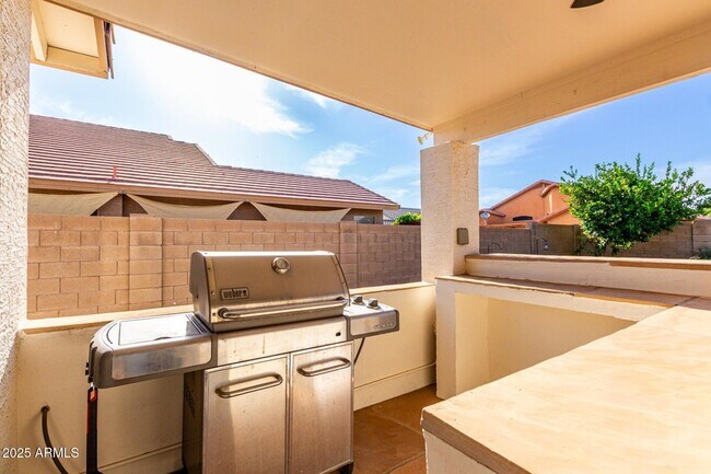 Building Photo - 2230 E Whitten St