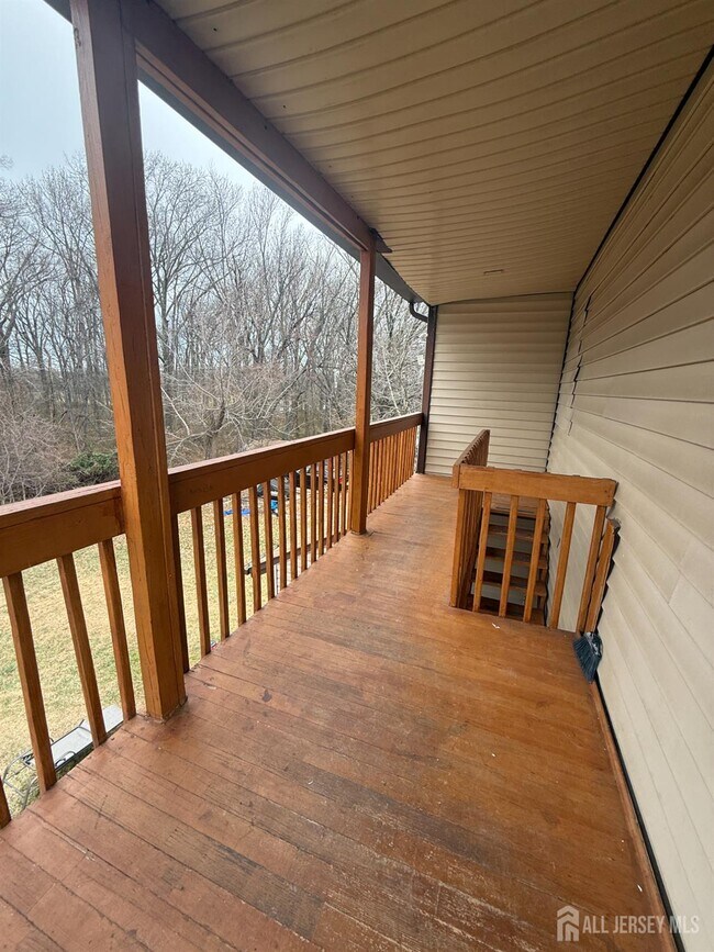 Building Photo - 579 Florida Grove Rd