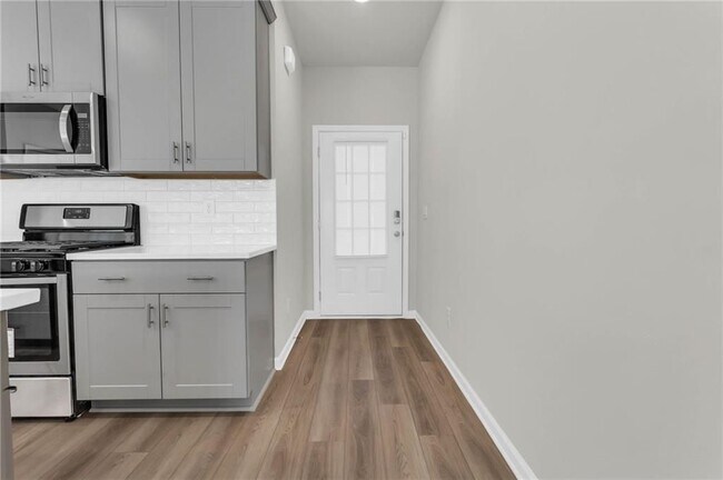 Building Photo - 1645 Villageside Ct