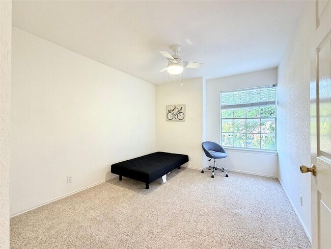 Building Photo - 9802 Copper Creek Dr