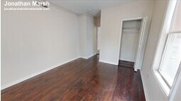 Building Photo - 10 Bayside St