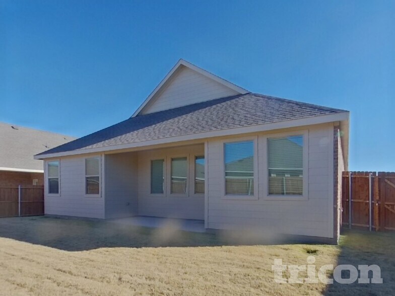 Building Photo - 509 Macdonald Wy