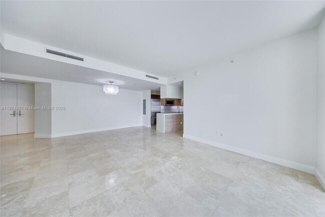 Building Photo - 901 Brickell Key Blvd