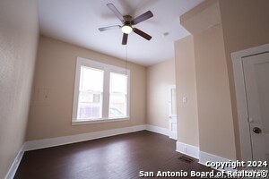 Building Photo - 622 W Russell Pl