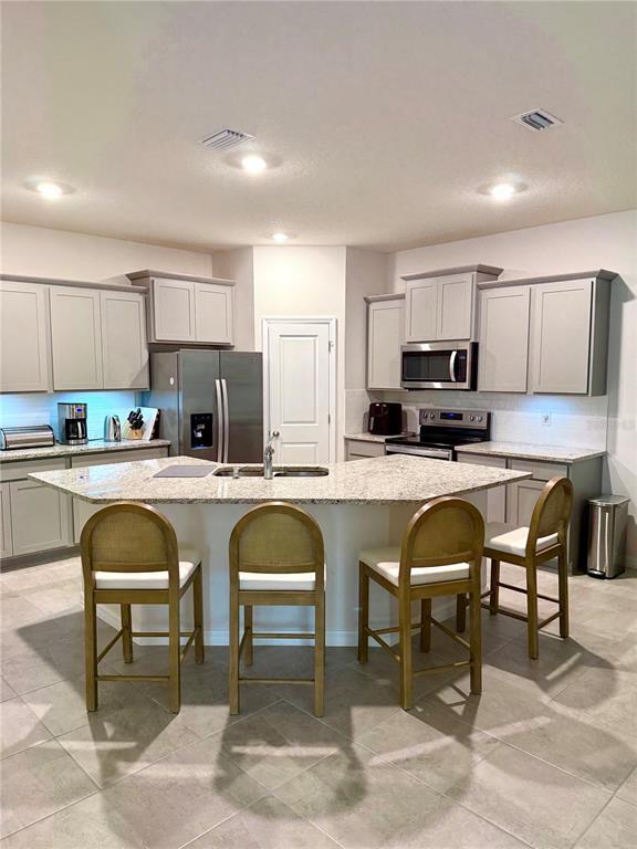 Building Photo - 5237 NW 48th Pl