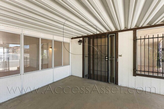 Building Photo - Spacious 2 Bedroom Home in a Desirable 55+ Hemet Community