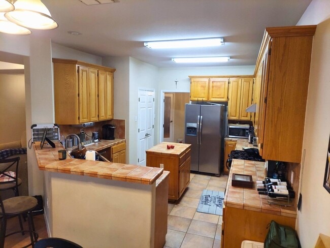 Building Photo - 2802 Don Sergio Dr