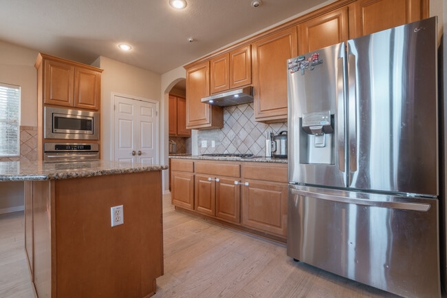 Building Photo - 917 Cavalry Ride Trail