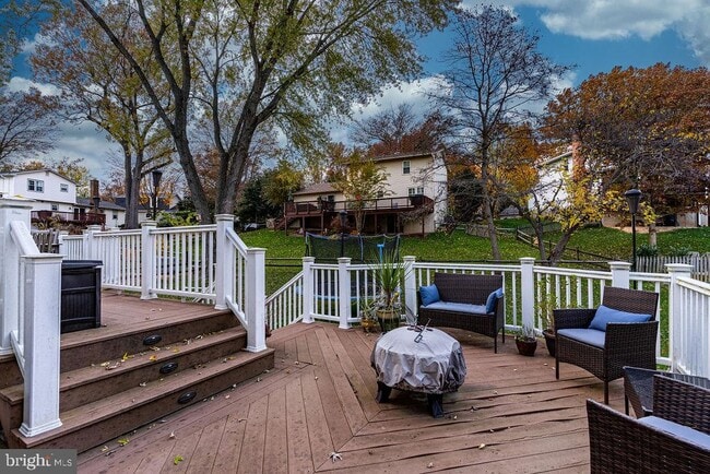 Building Photo - 6221 Wilmington Dr