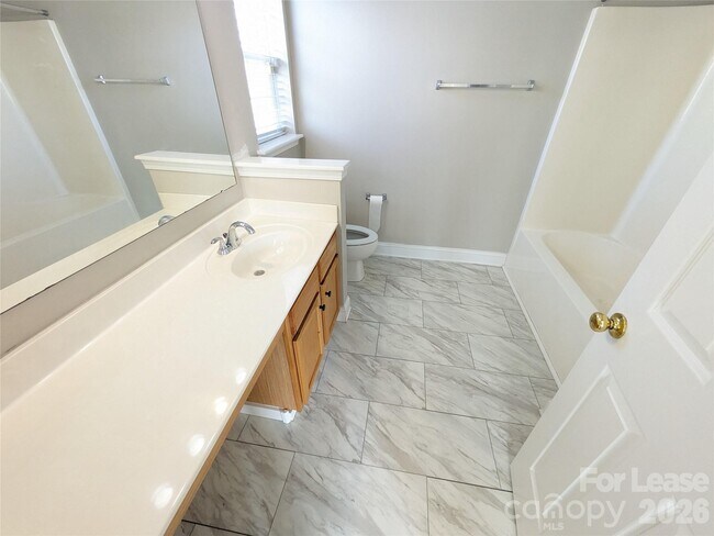 Building Photo - 141 Golden Valley Dr