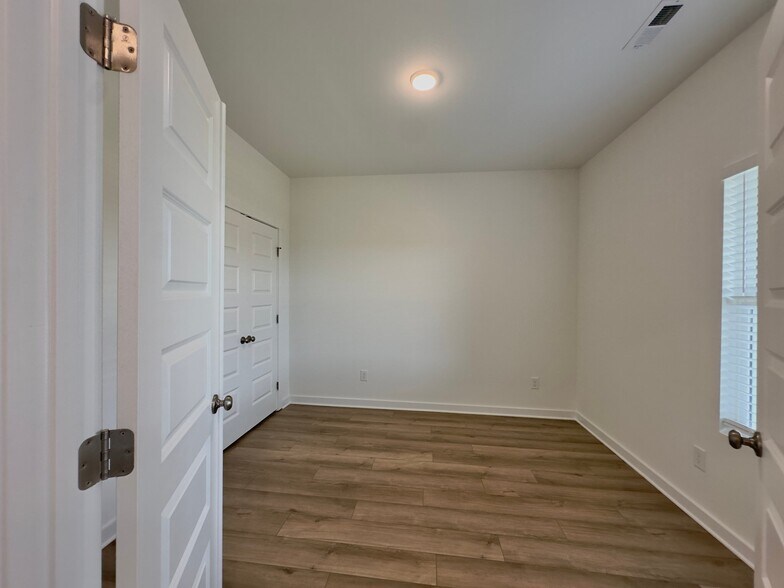 Building Photo - 12086 Windy Ln