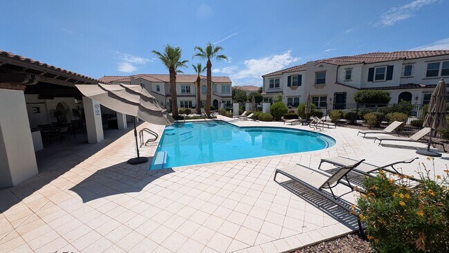 Building Photo - 3 Bedroom Condo in the Siena Community Near S Dobson Rd and W Queen Creek Rd!