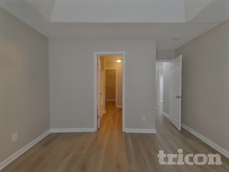 Building Photo - 130 N Greenfield Cir