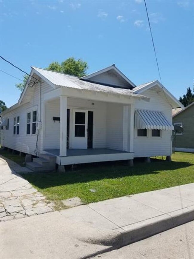 Building Photo - Spacious 3BR Home in Houma - Comfort & Value in a Convenient Location!